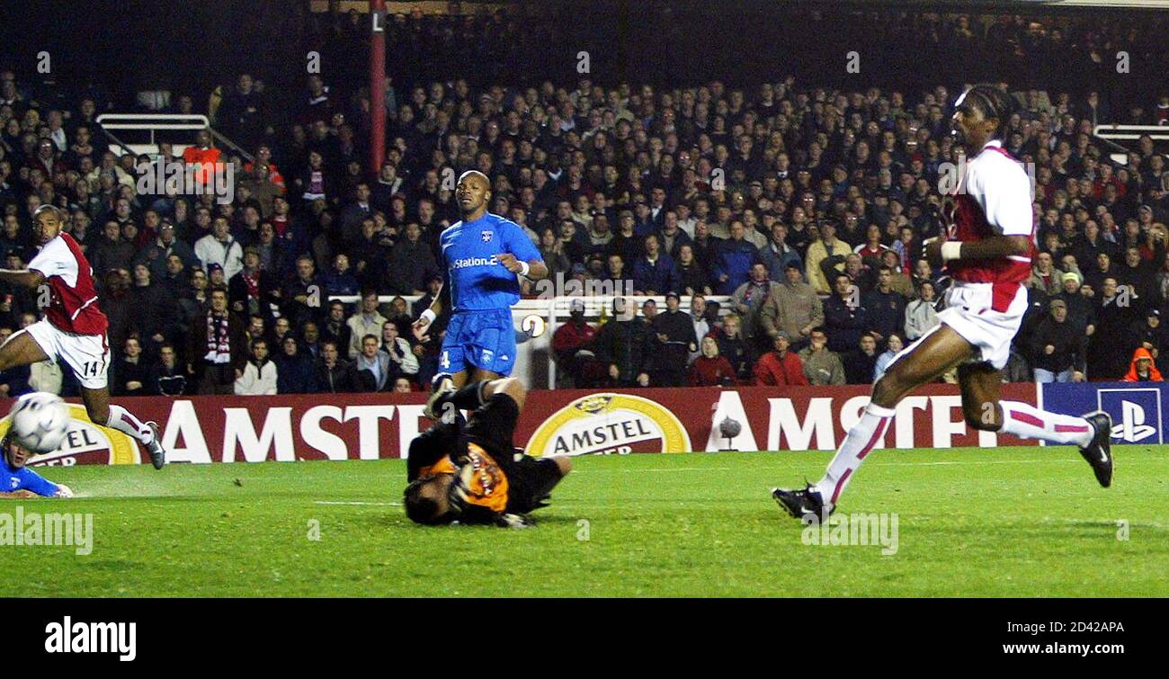 Maillot AJ Auxerre porter par Jean Alain Boumsong ancien joueur professionnel Trikots