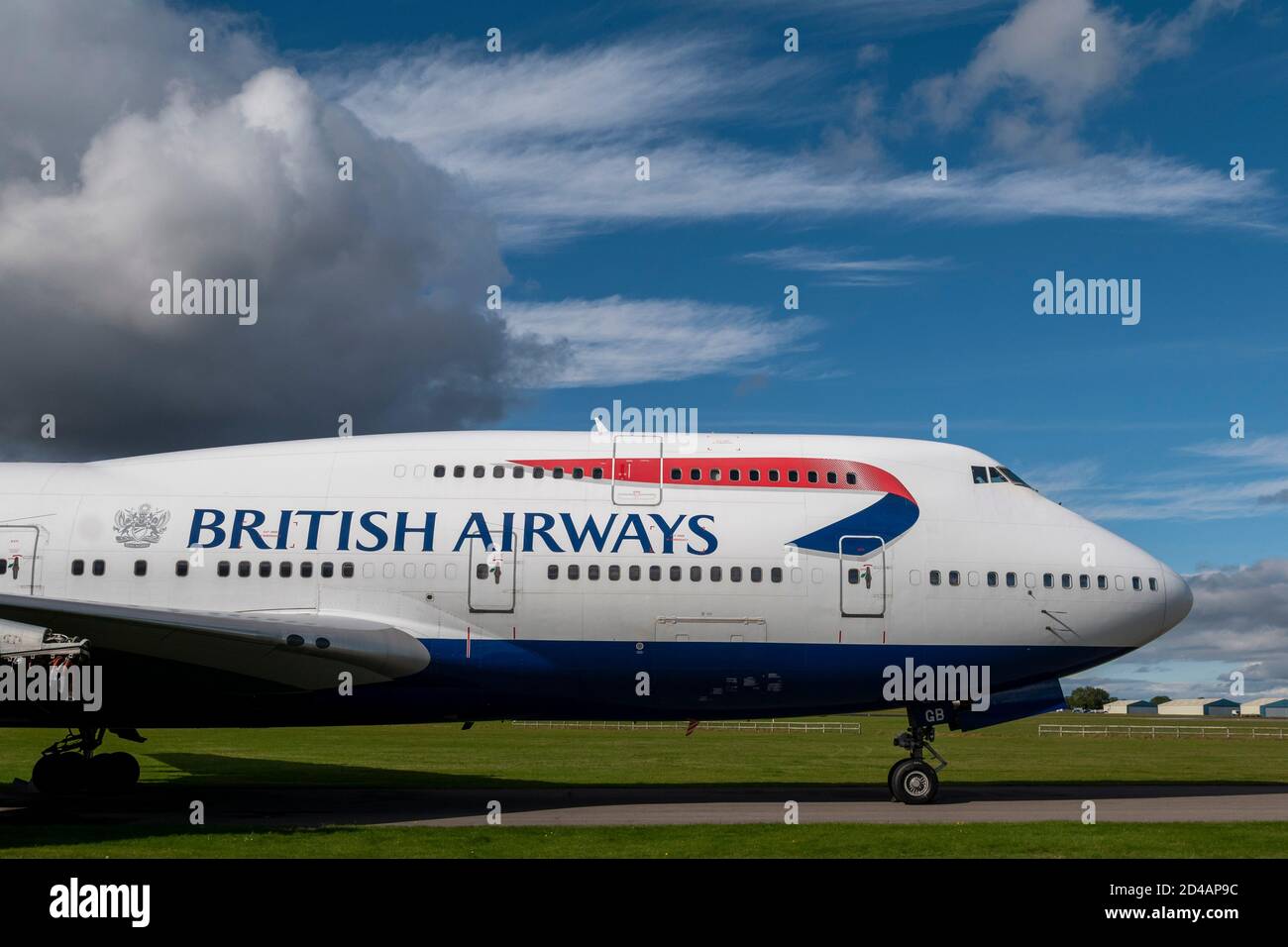 British Airways a retiré toute sa flotte de 747. Le jumbo sera démonté pour pièces de rechange à l'aéroport Cotswold de Gloucestershire. Banque D'Images