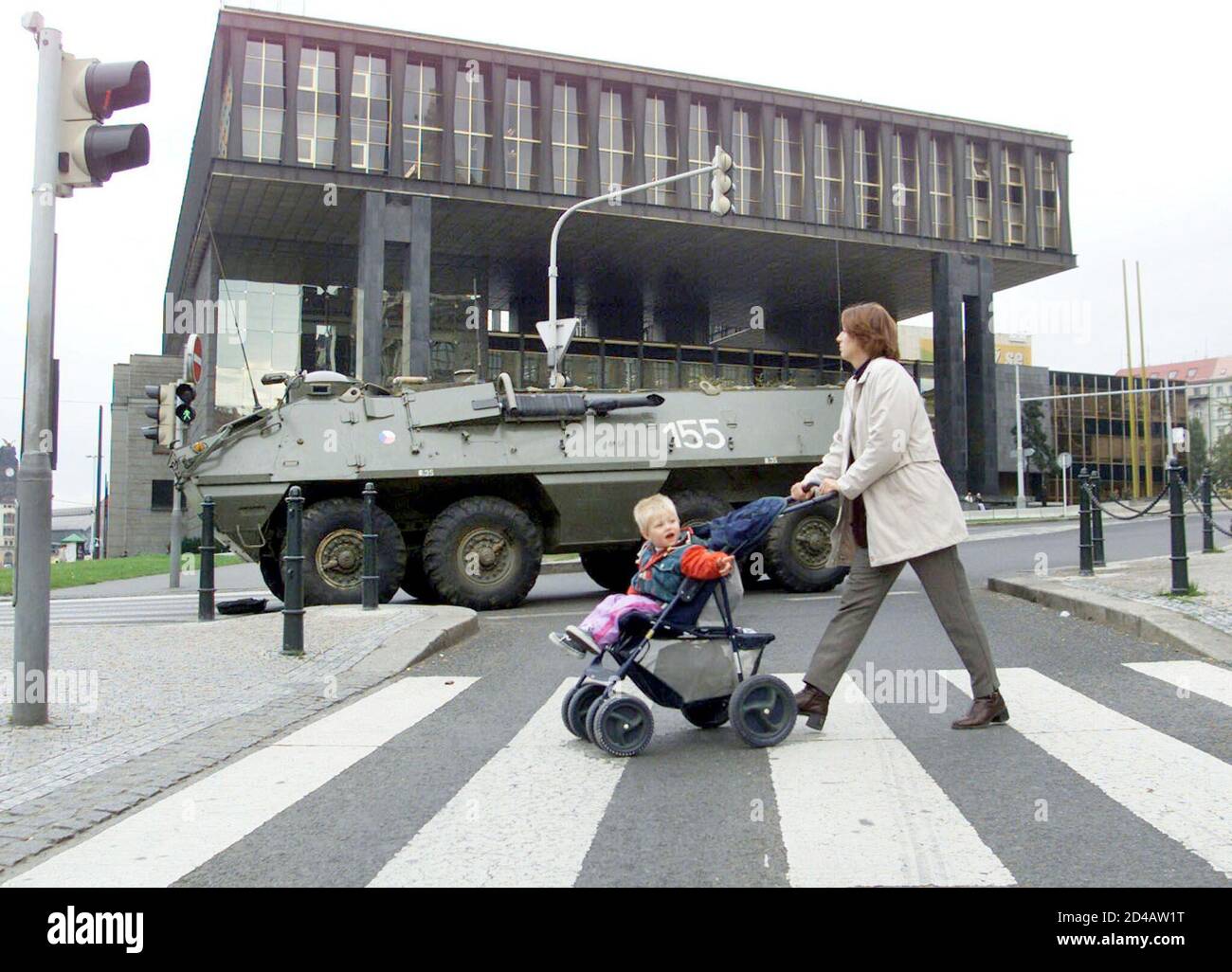 Une Mere Pousse Un Bebe En Face Du Siege De Radio Free Europe Radio Liberty Tres Surveille A Prague Le Pirate De L Air Presume Mohammed Atta A Contacte Un Agent Irakien Pour Une Mere Pousse Un Bebe En Face Du Siege De Radio Free Europe Radio Liberty Tres Surveille A Prague Le Pirate De L Air Presume Mohammed Atta A Contacte Un Agent Irakien Pour
