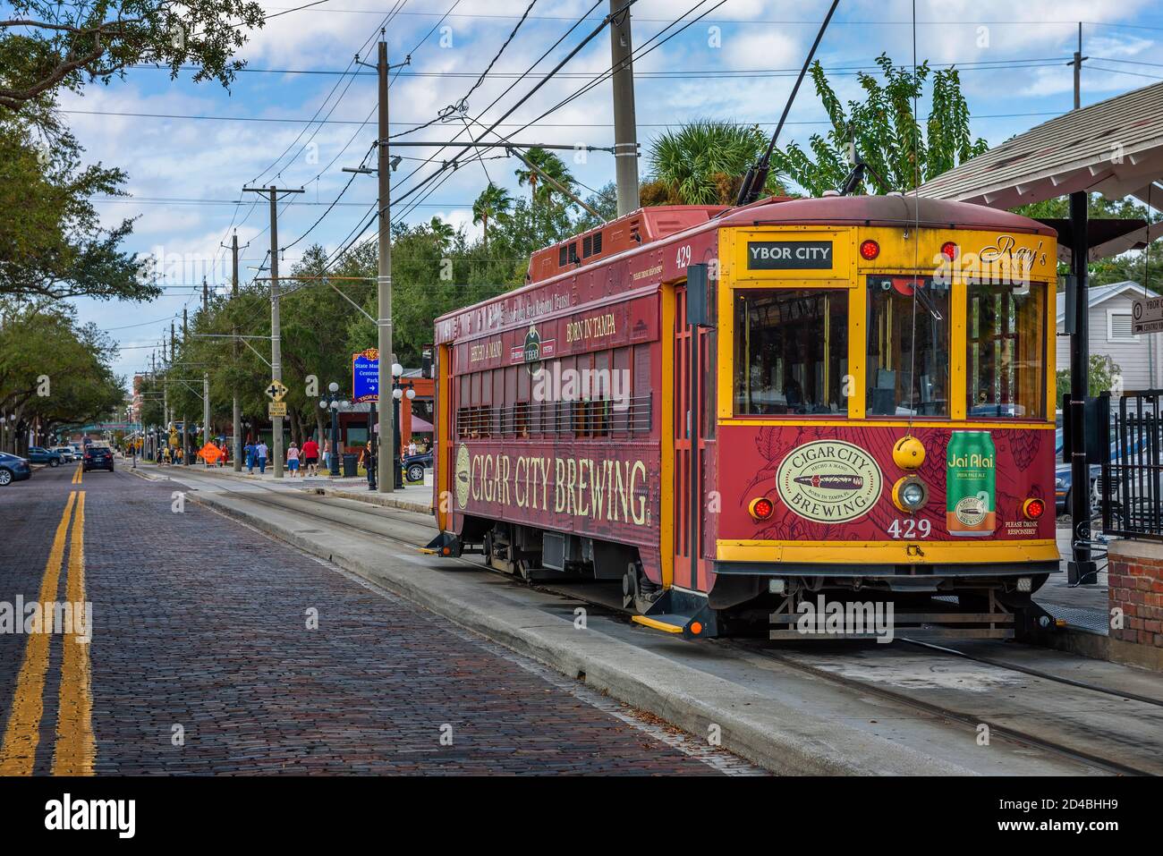 TECO Line Streetcar qui fonctionne de Tampa Bay à l'historique Ybor ville Banque D'Images
