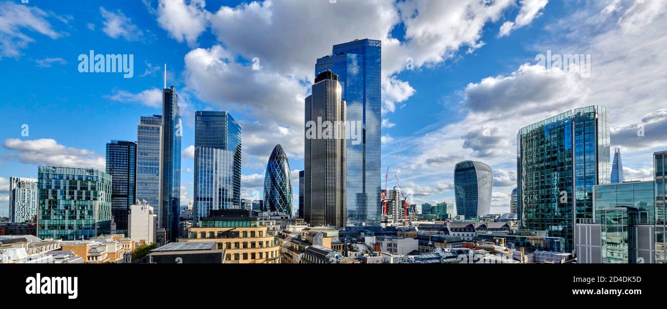 Ville de Londres Skyline en direction de Bishopsgate Street, Londres, Royaume-Uni Banque D'Images