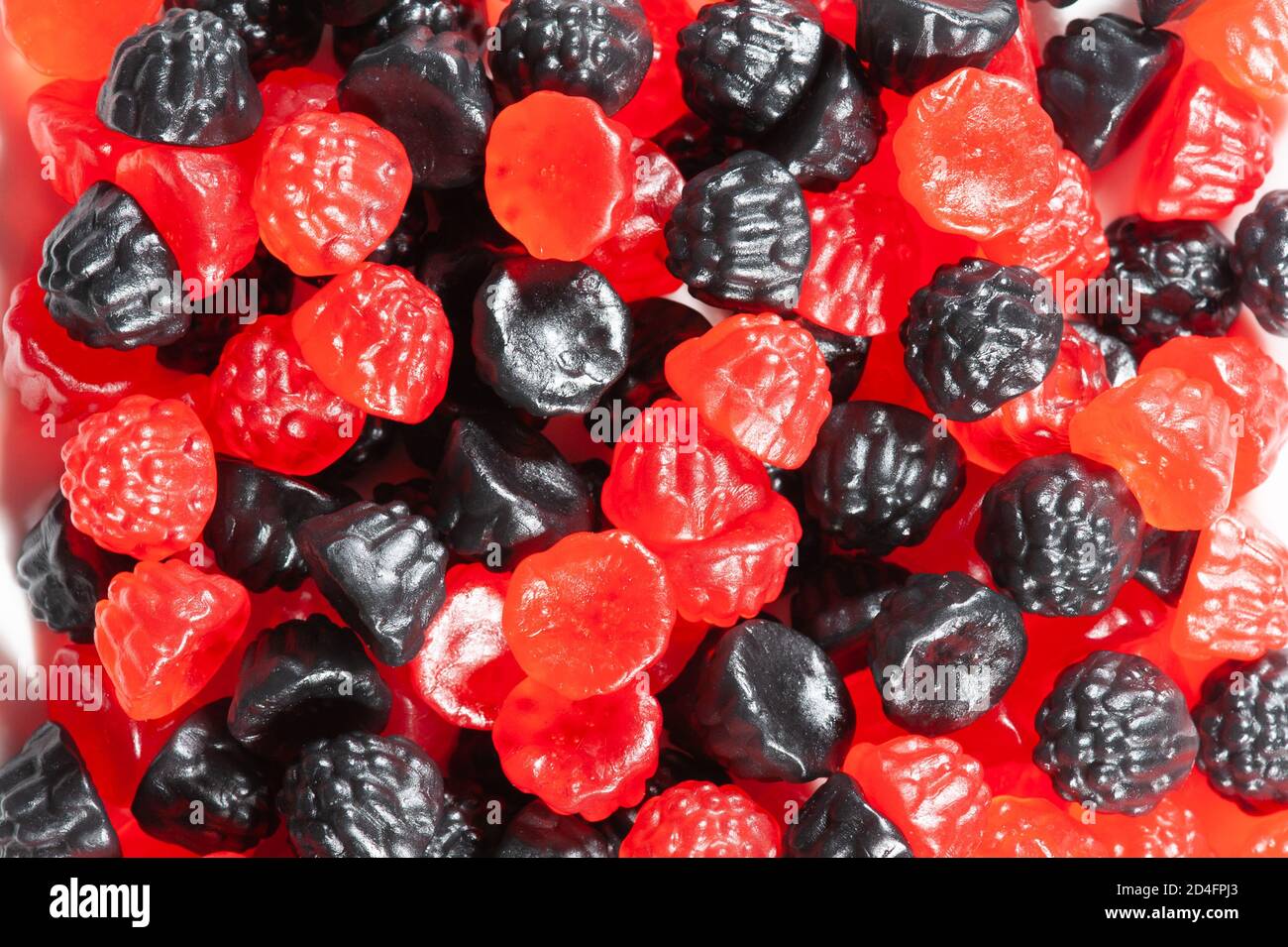 Bonbons à la mûre et aux framboises, sucreries à l'ancienne Photo Stock -  Alamy