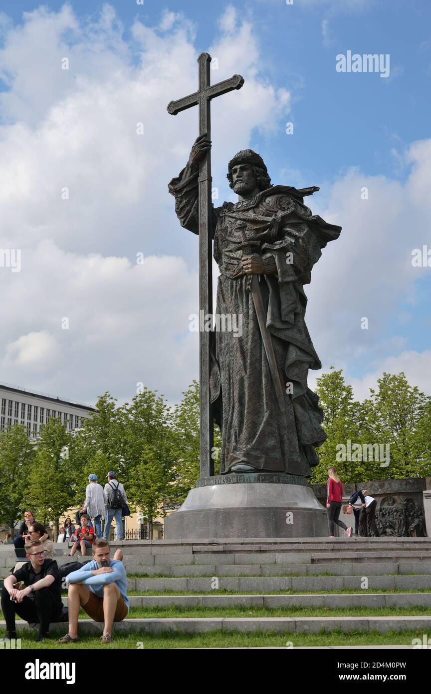 Monument à Vladimir le Grand sur Vladimir le Grand sur la place Borovitskaya dans le centre de Moscou, Russie Banque D'Images
