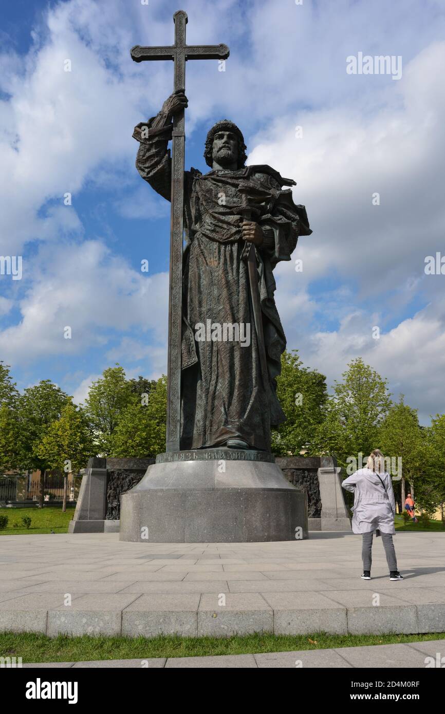 Monument à Vladimir le Grand sur Vladimir le Grand sur la place Borovitskaya dans le centre de Moscou, Russie Banque D'Images