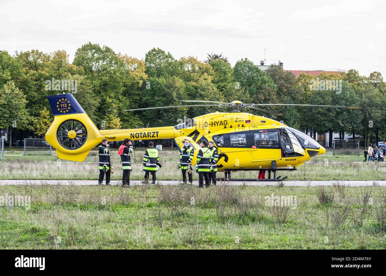 Munich, Bavière, Allemagne. 9 octobre 2020. Un hélicoptère de transport médical d'urgence Airbus A145 à la Theresienwiese de Munich. Credit: Sachelle Babbar/ZUMA Wire/Alay Live News Banque D'Images