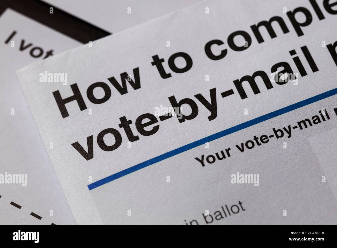 Vote par courrier, concept de courrier de document d'affaires. Banque D'Images