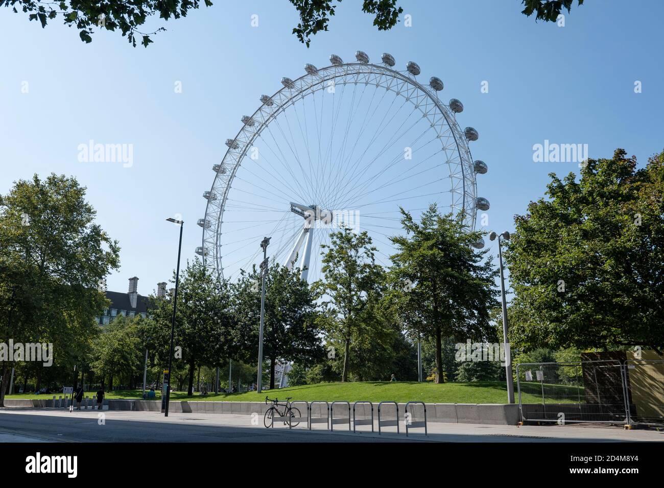 The London Eye au Jubilee Park and Garden le 14 septembre 2020 sur la rive sud au Royaume-Uni. Photo de Sam Mellish Banque D'Images