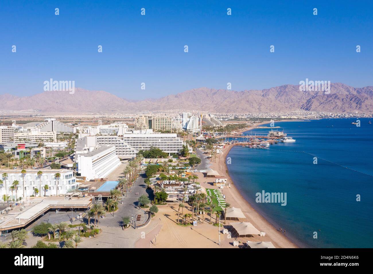 Côte d'Eilat, hôtels en bord de mer et la mer Rouge, vue aérienne Banque D'Images