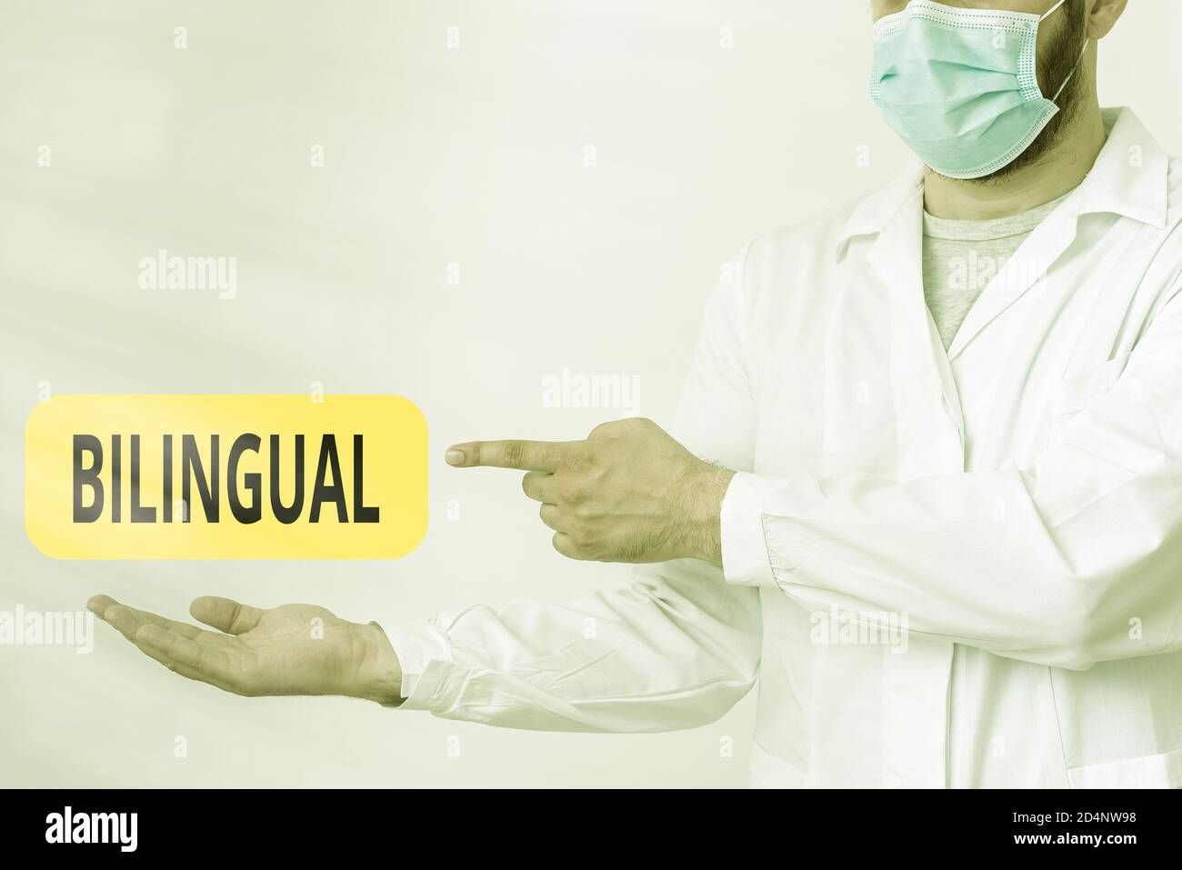 Texte écrit bilingue. Photo d'entreprise présentant en utilisant ou en mesure d'utiliser deux langues, en particulier avec une même aisance Afficher le papier autocollant vide Banque D'Images