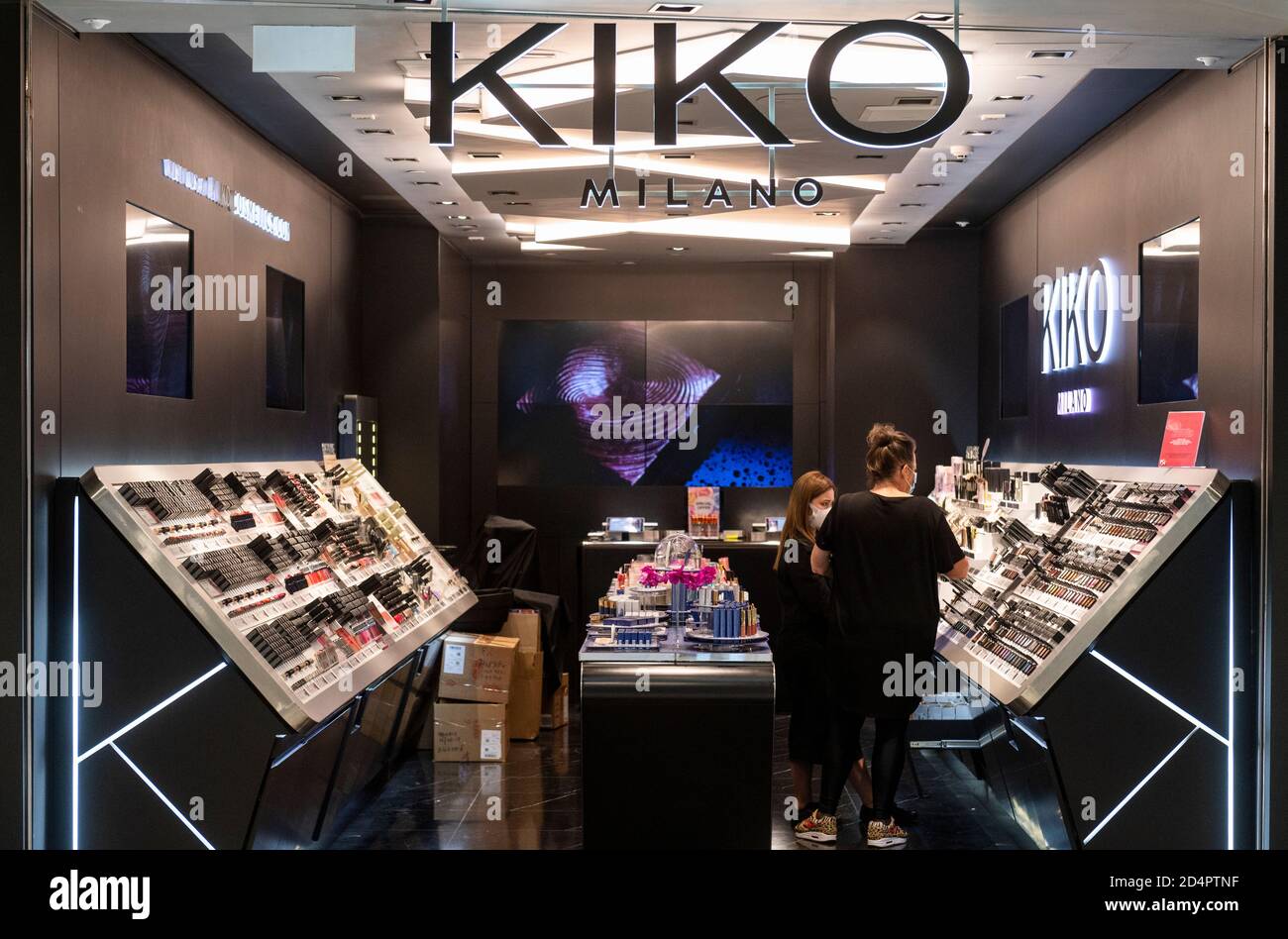 Hong Kong, Chine. 10 octobre 2020. La marque de beauté italienne Kiko  Milano magasin vu à Hong Kong. Crédit : SOPA Images Limited/Alamy Live News  Photo Stock - Alamy
