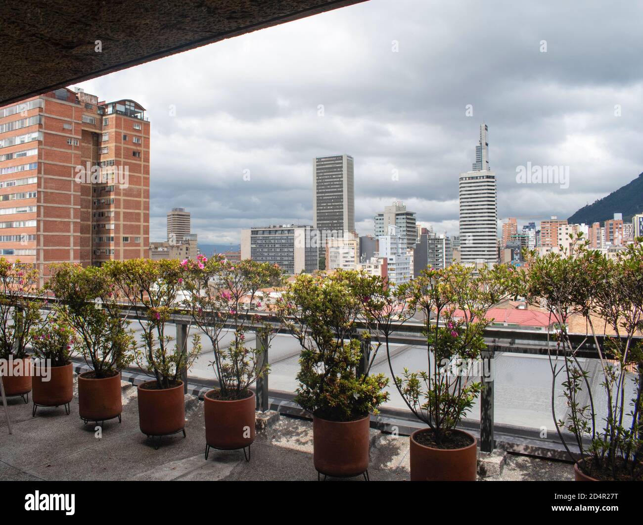 Vue sur la ville de Bogota depuis le dernier étage de Bibliothèque Luis Angel Arango Banque D'Images