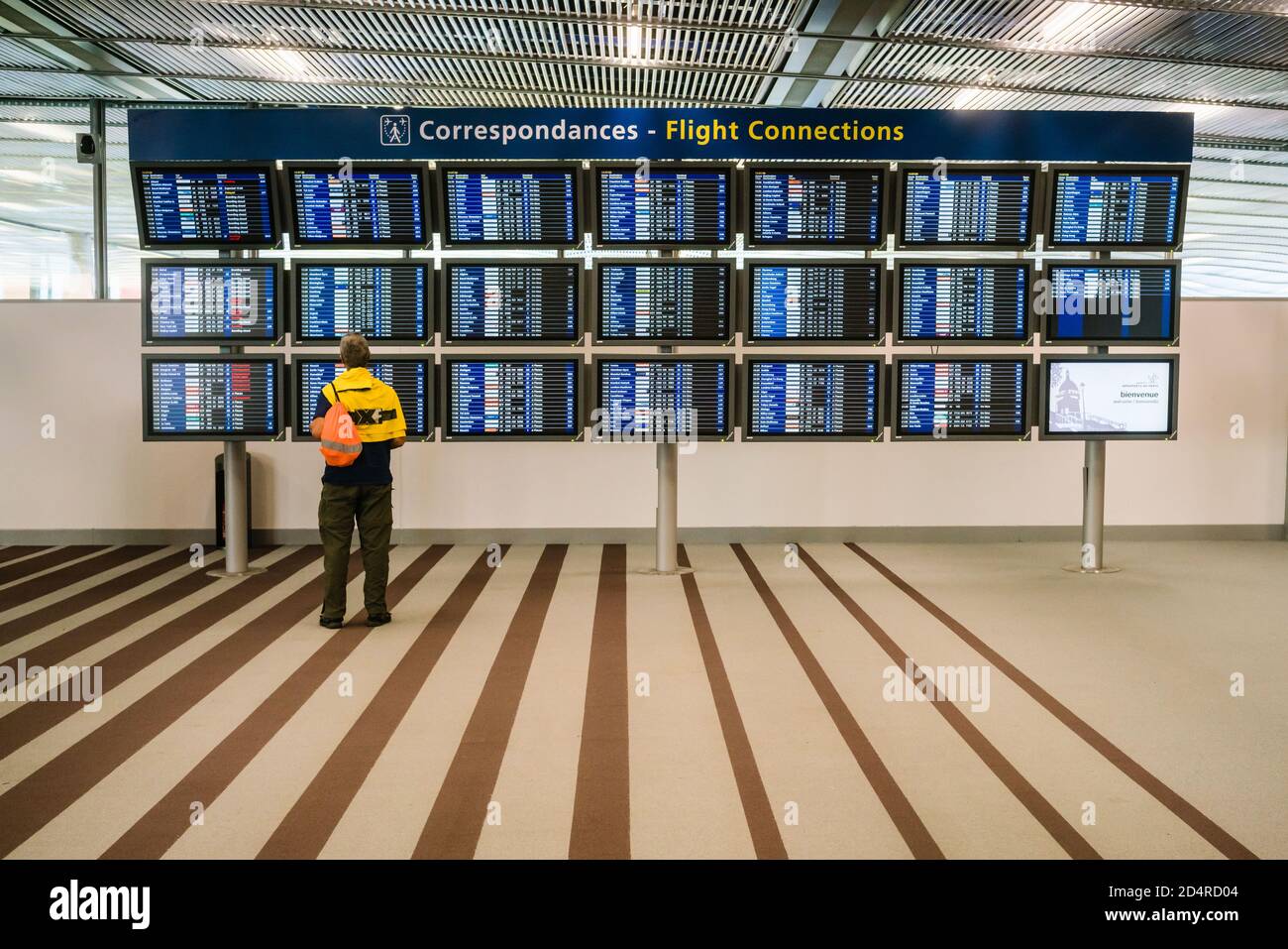Correspondances, aéroport Charles de Gaulle, Roissy France. Banque D'Images