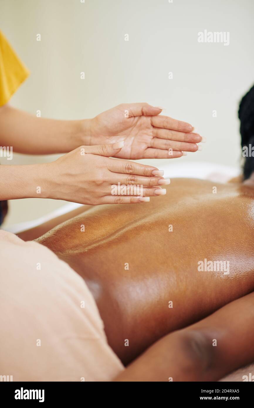 Massage pour réduire les hormones de stress Banque D'Images