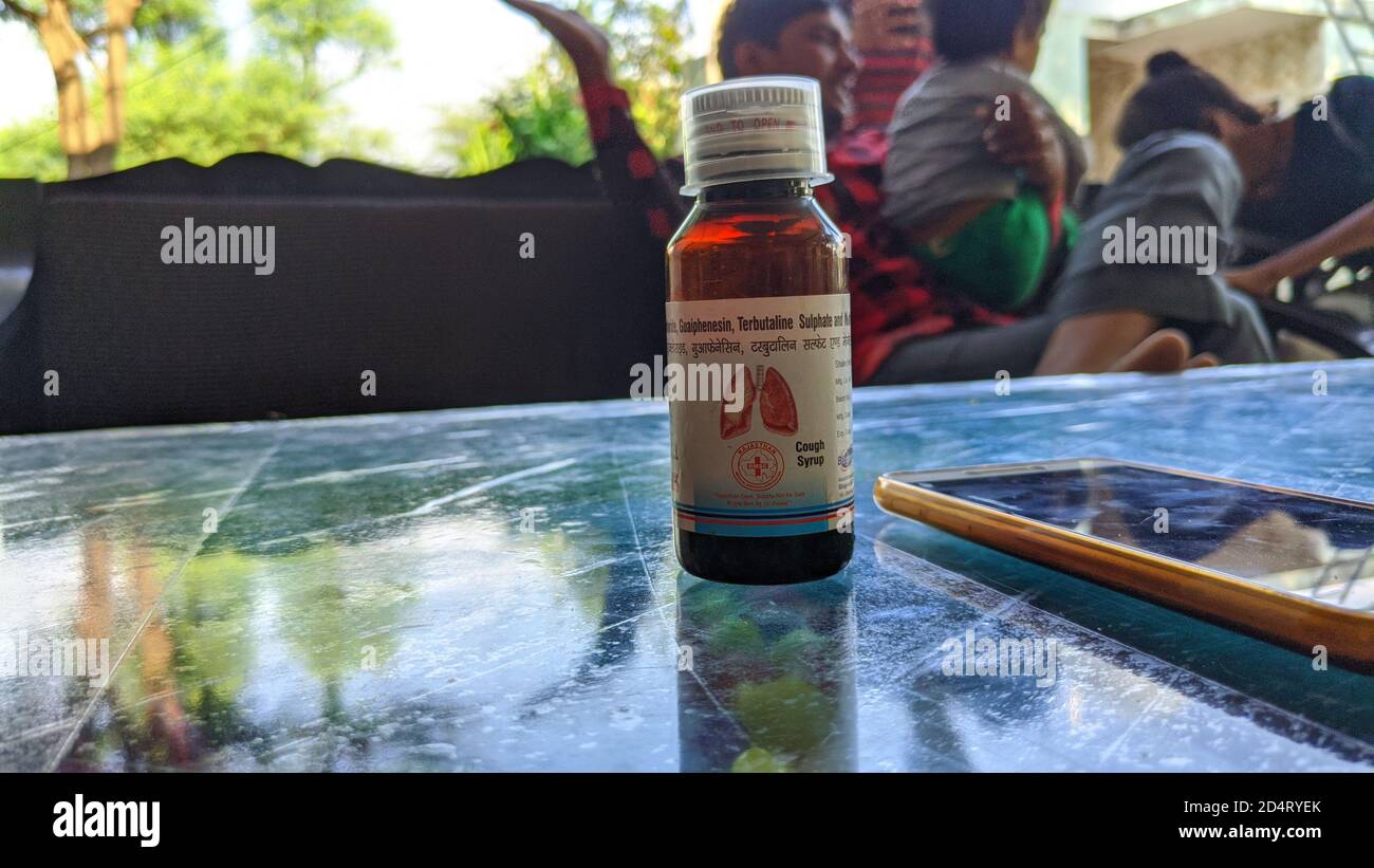 02 octobre 2020 : Reengus, Jaipur, Inde / le mélange expectorant contre la toux est prescrit comme médicament pour la maladie de la toux piquante Banque D'Images