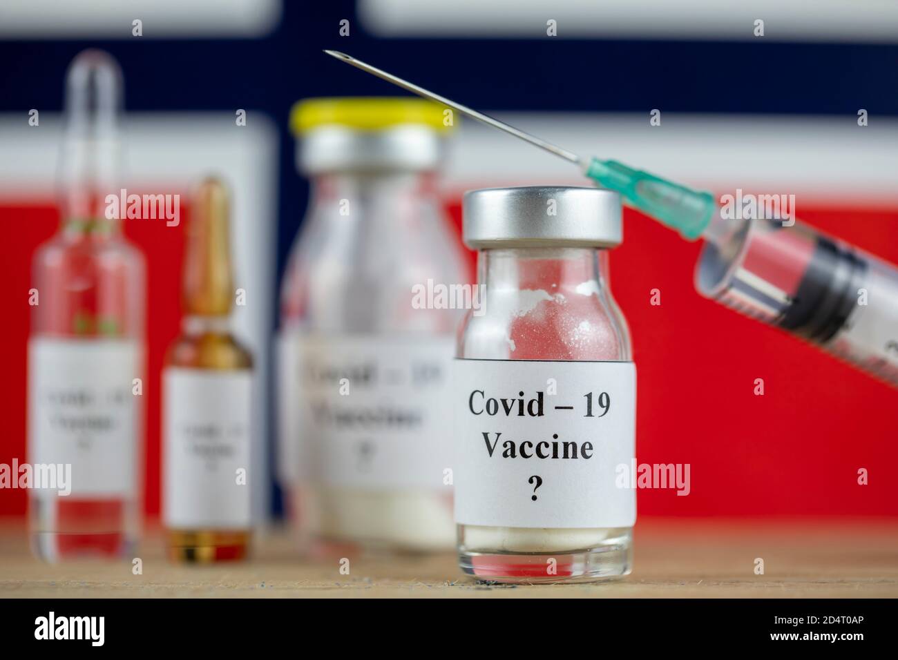 Norvège drapeau et flacon avec vaccin et seringue, coronavirus, Covid-19, concept de médecine, science et santé Banque D'Images