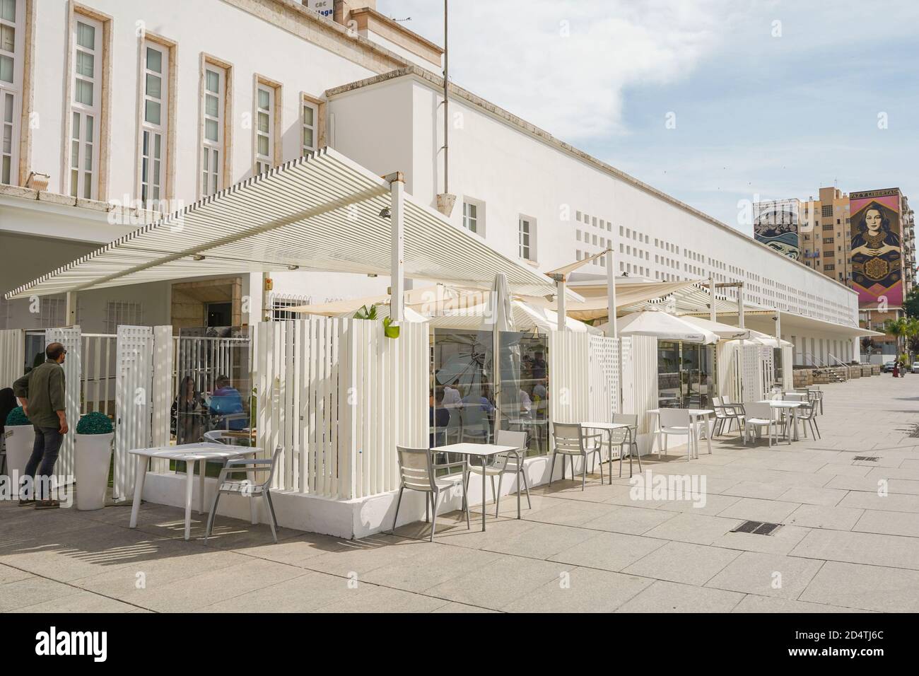 Le musée d'art contemporain de Malaga,, Centro de Arte Contemporáneo. avec restaurant Oleo en face, Soho, le CAC Málaga. L'Espagne. Banque D'Images