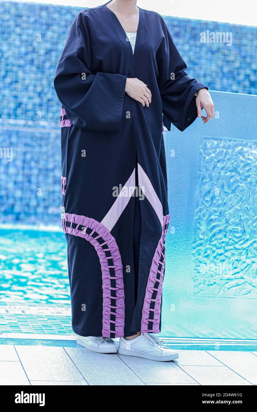 Robe arabe, Abaya avec femme arabe Banque D'Images