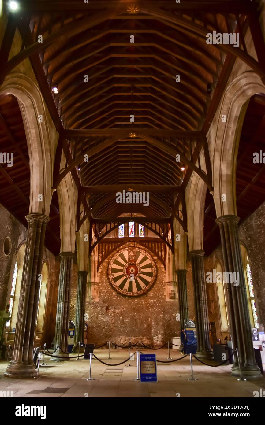 La « Table ronde » accrochée au mur dans le Grand Hall du château de Winchester Banque D'Images