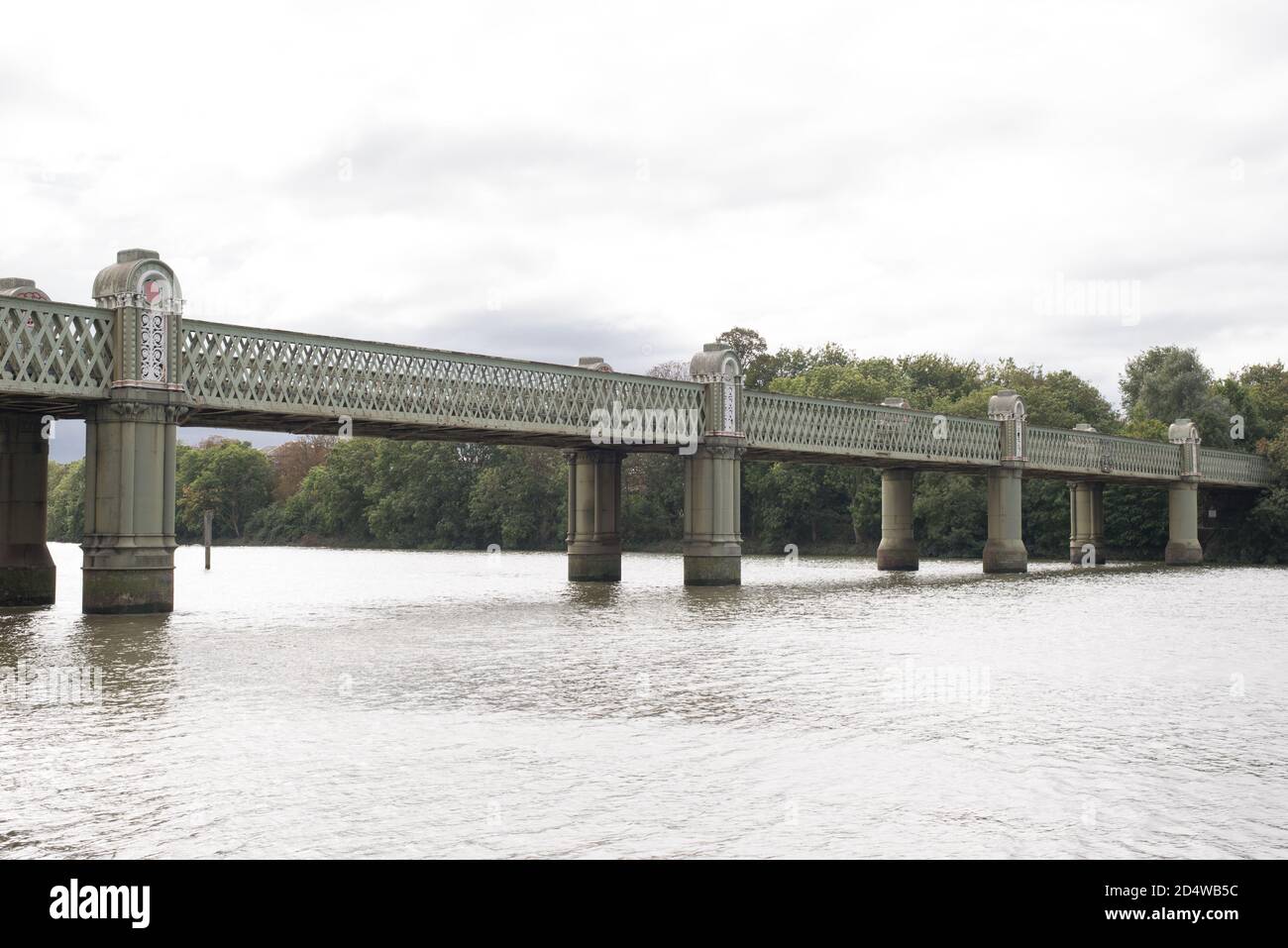 Kew Railway Bridge River Thames par W. R. Galbraith Banque D'Images