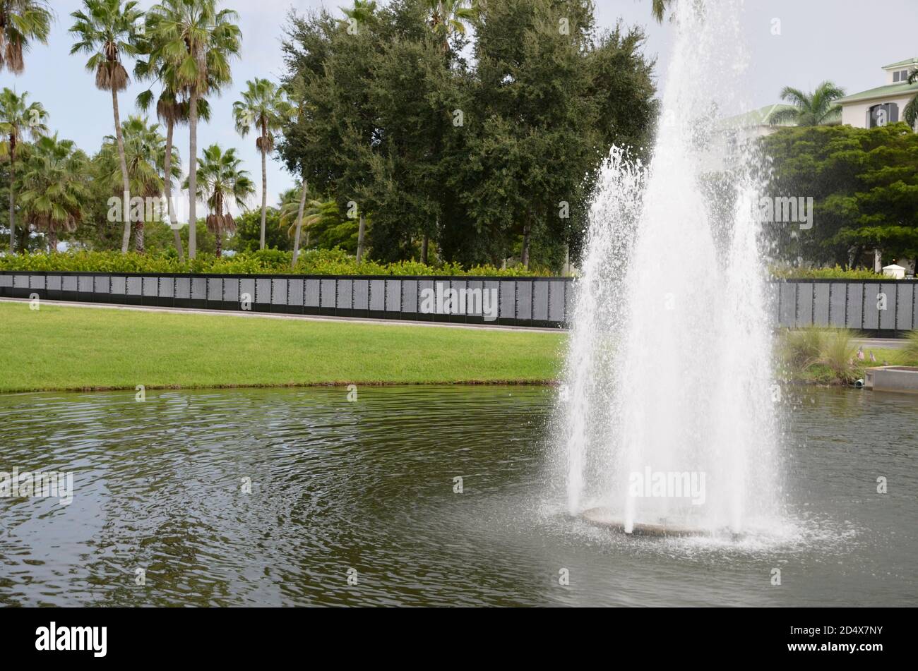 Vietnam Memorial Wall du sud-ouest de la Floride, au Veterans Park à Punta Gorda est une réplique à demi-échelle du Vietnam Veterans Memorial à Washington DC Banque D'Images