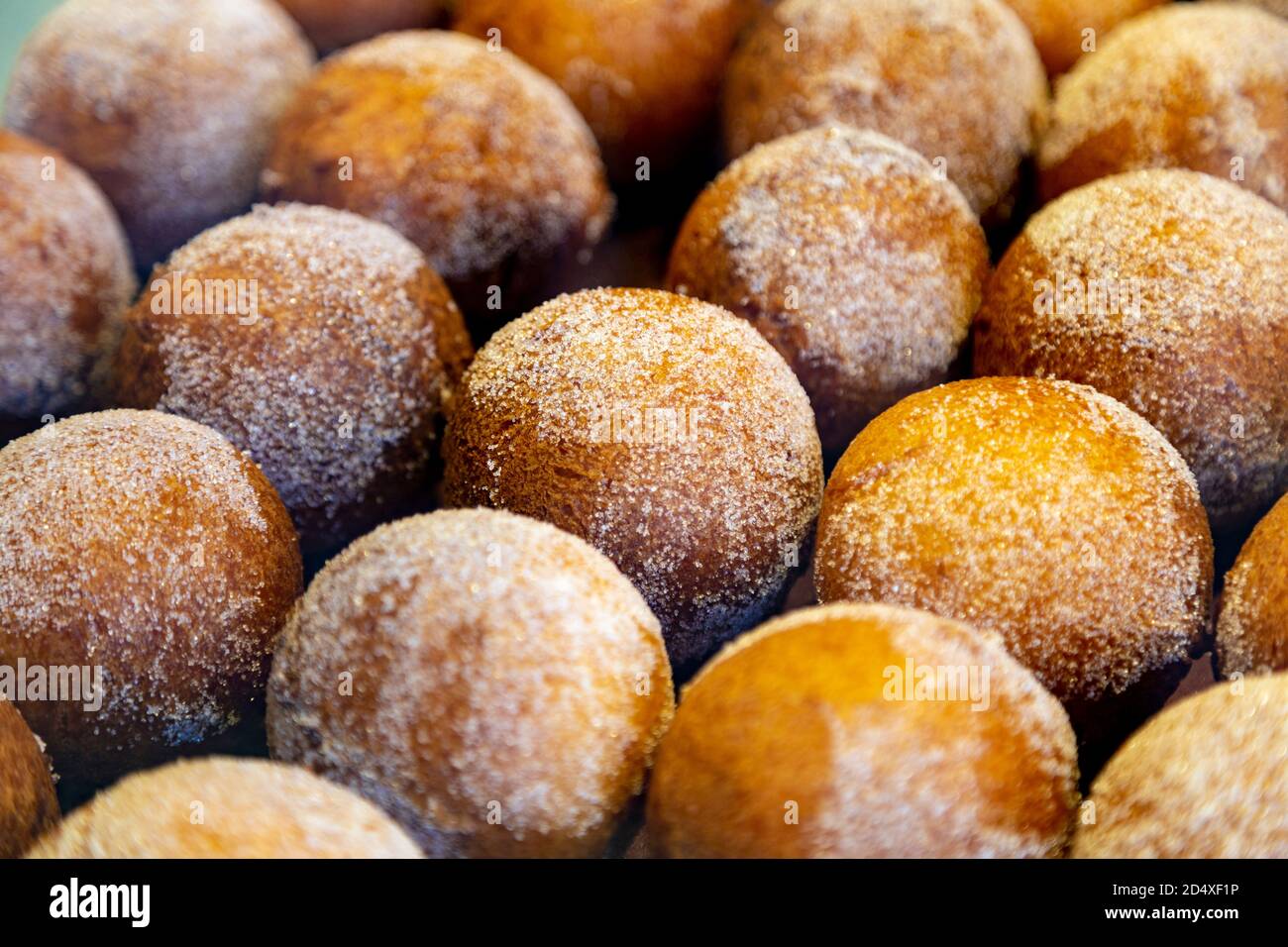 Quark ball Donuts (Quarkbällchen) à Brême, Allemagne Photo Stock - Alamy