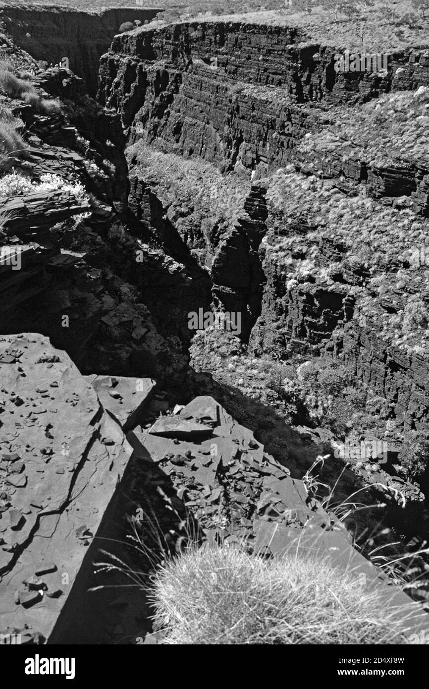 Australie : Stoneformations du Hammersley Range Canyon |Australien : Hammersley Range Canyon und Steinformationen Banque D'Images