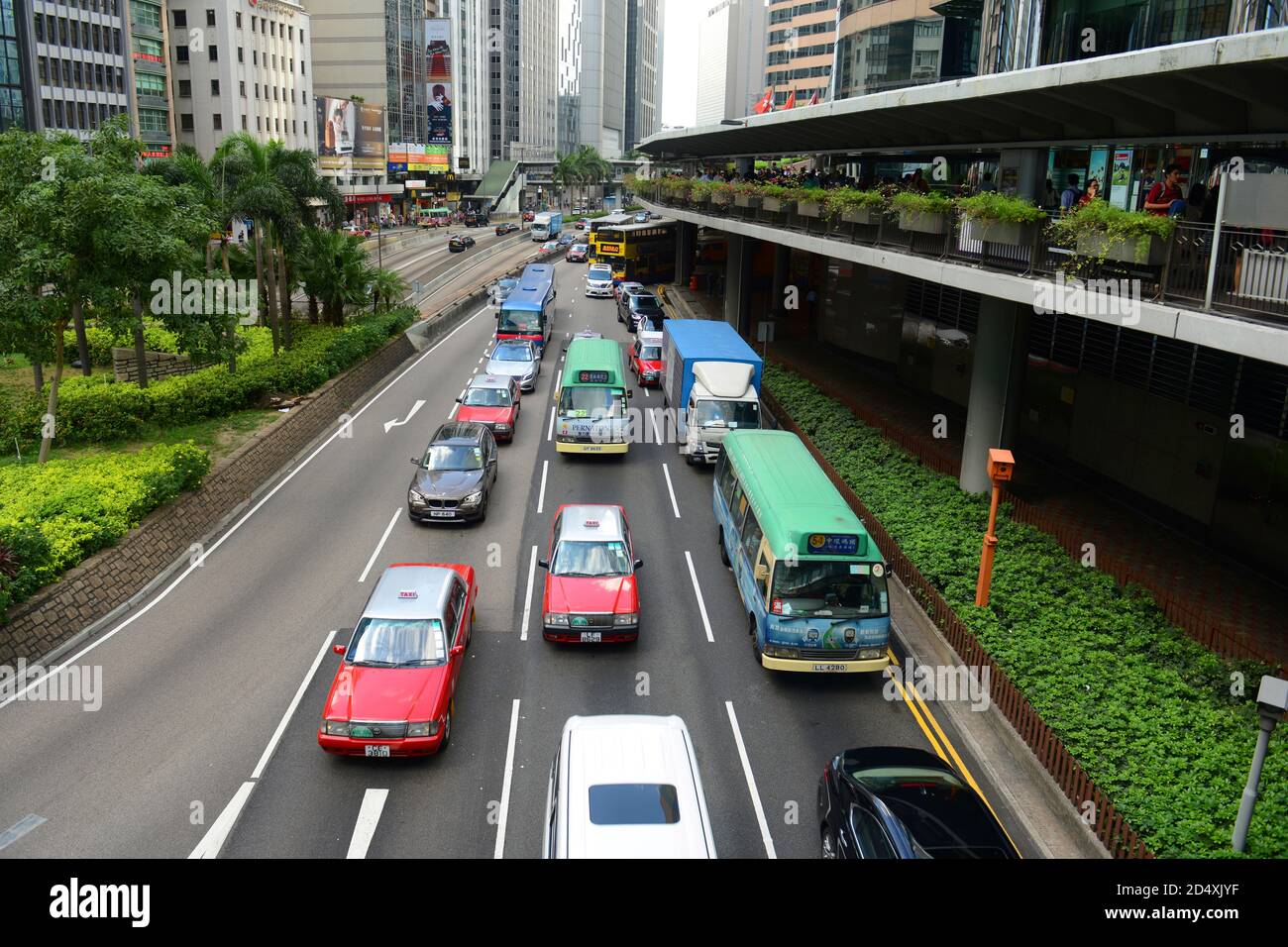 Hong Kong Connaught Road Central au centre du quartier financier de Hong Kong, en Chine. Connaught Road est une route importante sur la rive nord de Hong Ko Banque D'Images