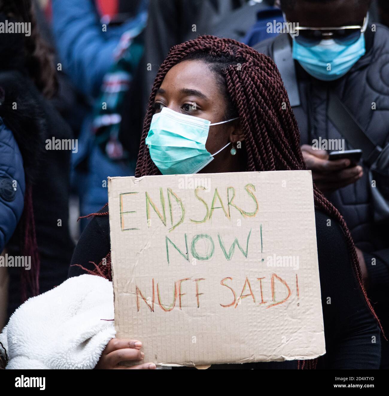 Londres, Royaume-Uni. 11 octobre 2020. Les manifestants appellent à la mise à la ferraille de l'unité de police, connue sous le nom de Special anti-cambriolage Squad (SRAS), au sujet des escadrons, au harcèlement incessant et à la brutalité des Nigérians innocents. Crédit : Michael Tubi/Alay Live News Banque D'Images