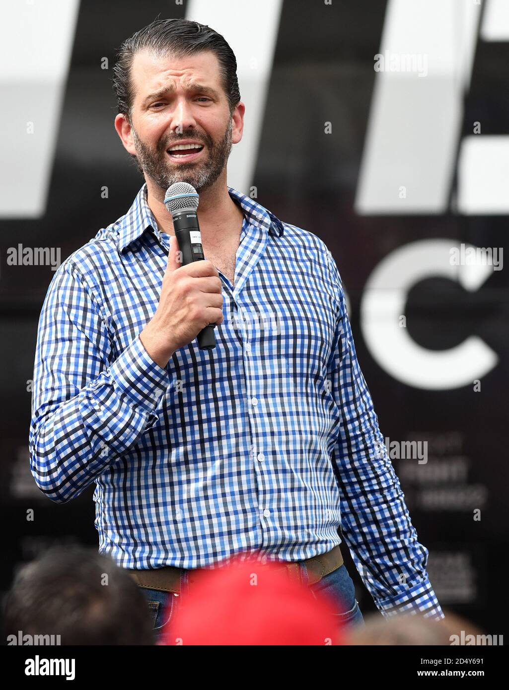 Orlando, Floride, États-Unis. Le 11 octobre 2020 - Orlando, Floride, États-Unis - Donald Trump Jr. S'exprime lors d'un rassemblement de campagne des combattants contre le socialisme en faveur de son père, le président américain Donald Trump, le 11 octobre 2020 à Orlando, en Floride. Le combattant de l'UFC Jorge Masvidal a également pris la parole lors du rallye. (Paul Hennessy/Alamy) crédit : Paul Hennessy/Alamy Live News Banque D'Images