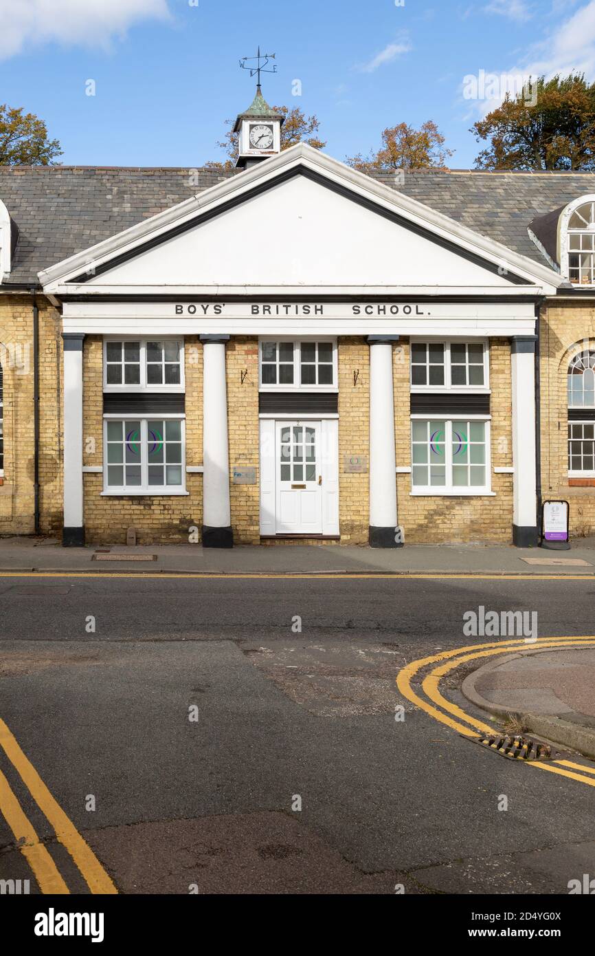 Bâtiment historique datant de 1828 Boys British School, Saffron Walden, Essex, Angleterre, Royaume-Uni Banque D'Images