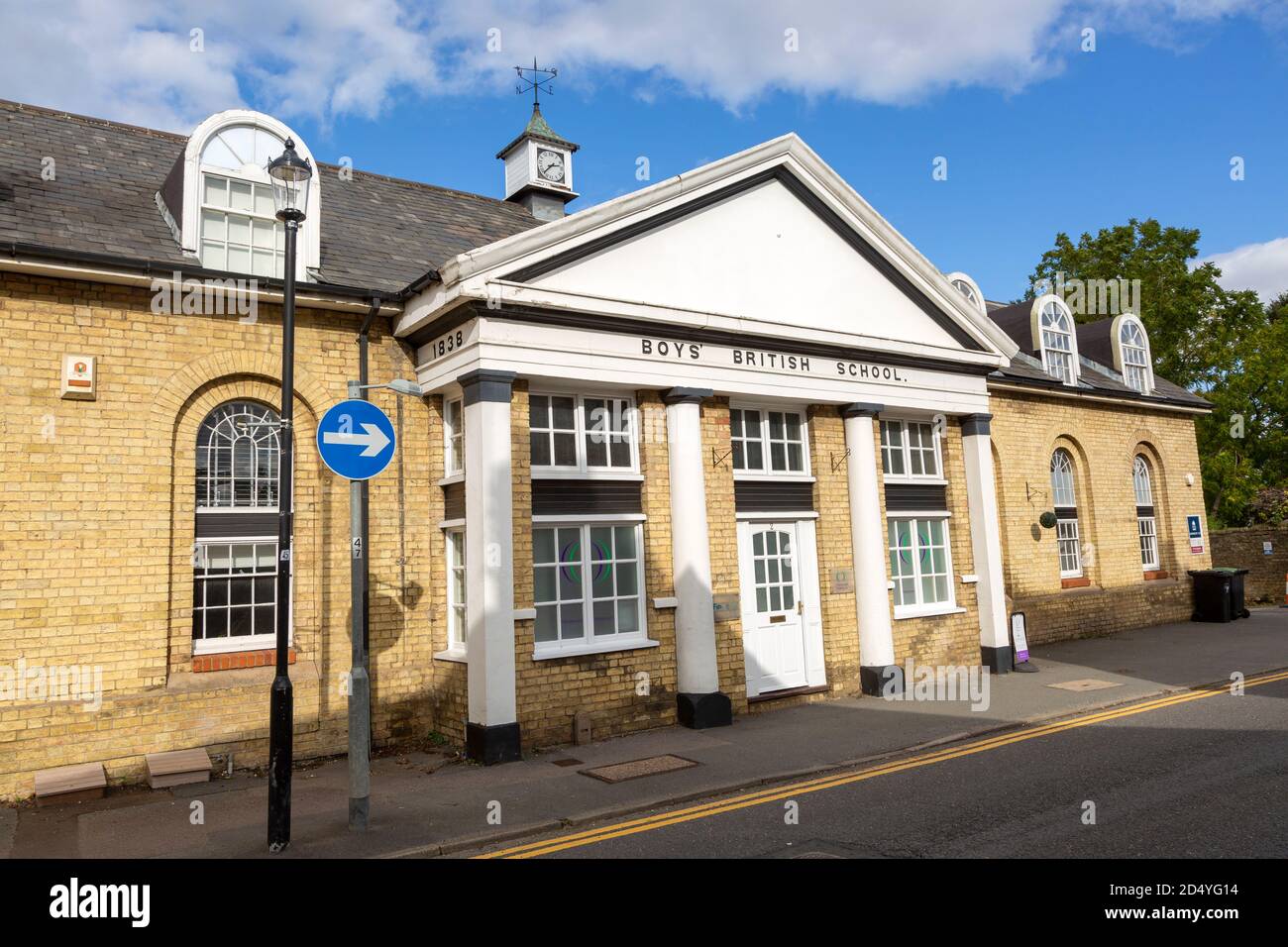 Bâtiment historique datant de 1828 Boys British School, Saffron Walden, Essex, Angleterre, Royaume-Uni Banque D'Images