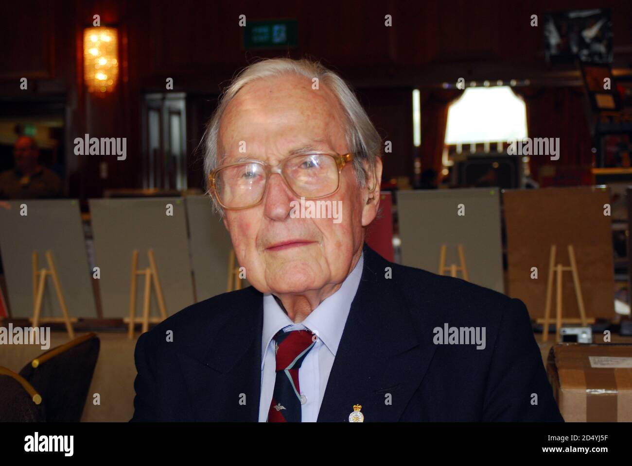 Chef d'escadron Bertram Arthur 'Jimmy' James, MC, RAF, Stalag Luft III, Grand Escaper. Après la guerre, James est transféré à la RAF et a pris sa retraite en 1958 Banque D'Images