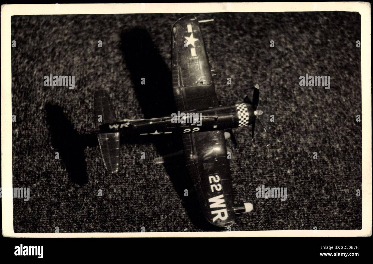 Chance Vought Corsair F4U 4, Toy plane | utilisation dans le monde entier Banque D'Images