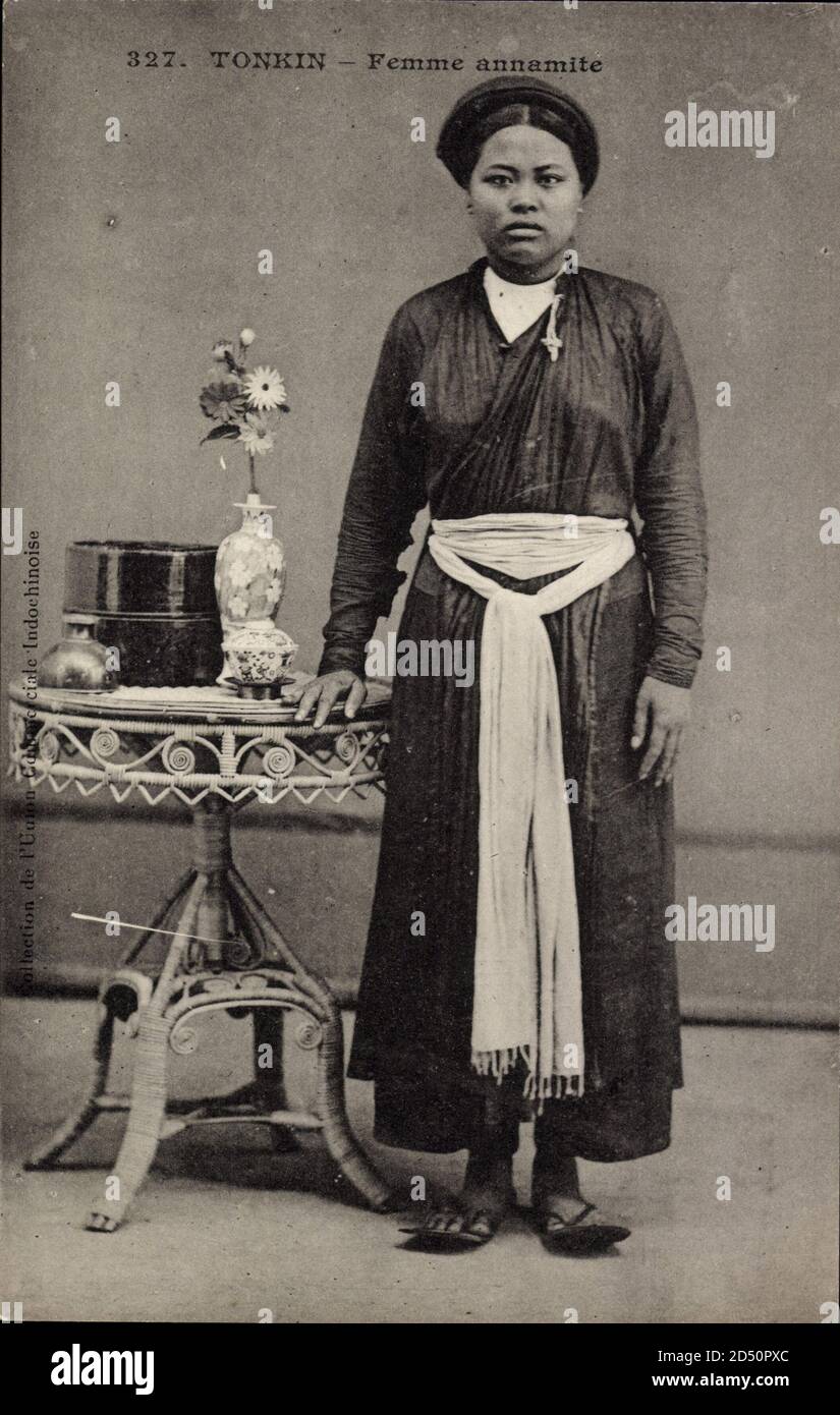 Tonkin Vietnam, Femme annamite, Frau in Gewand, Schärpe | utilisation dans le monde entier Banque D'Images