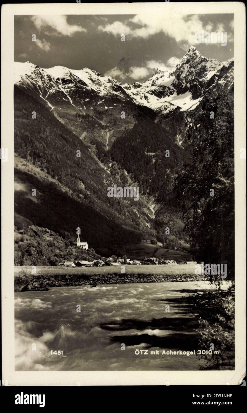 Ötz Tirol, Blick auf den Ort, Kirche, Fluss, Gebirge | utilisation dans le monde entier Banque D'Images