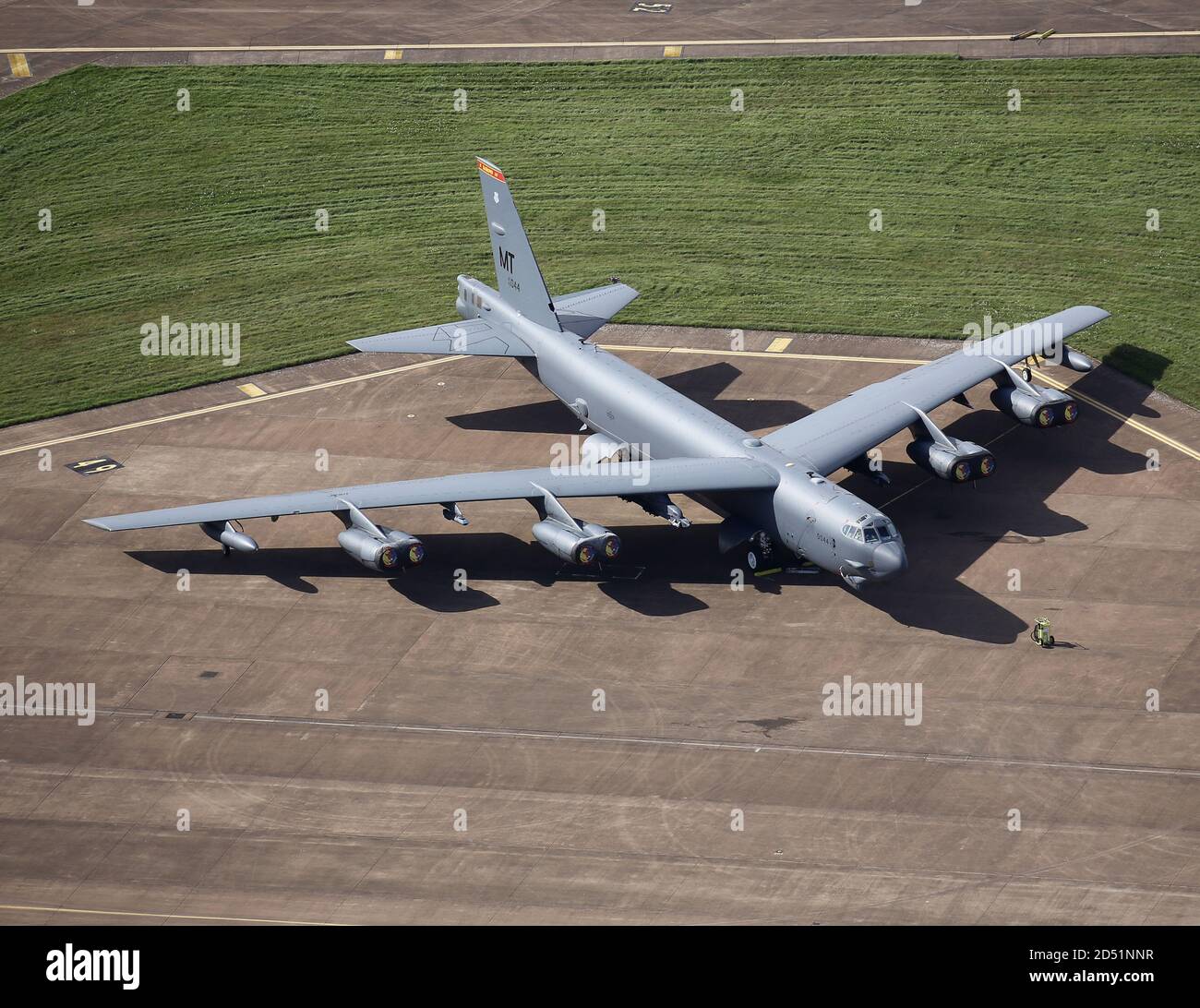 Vue aérienne d'un Boeing B.52 Stratoforteresse sur le terrain à RAF Fairford dans le Gloucestershire. Banque D'Images