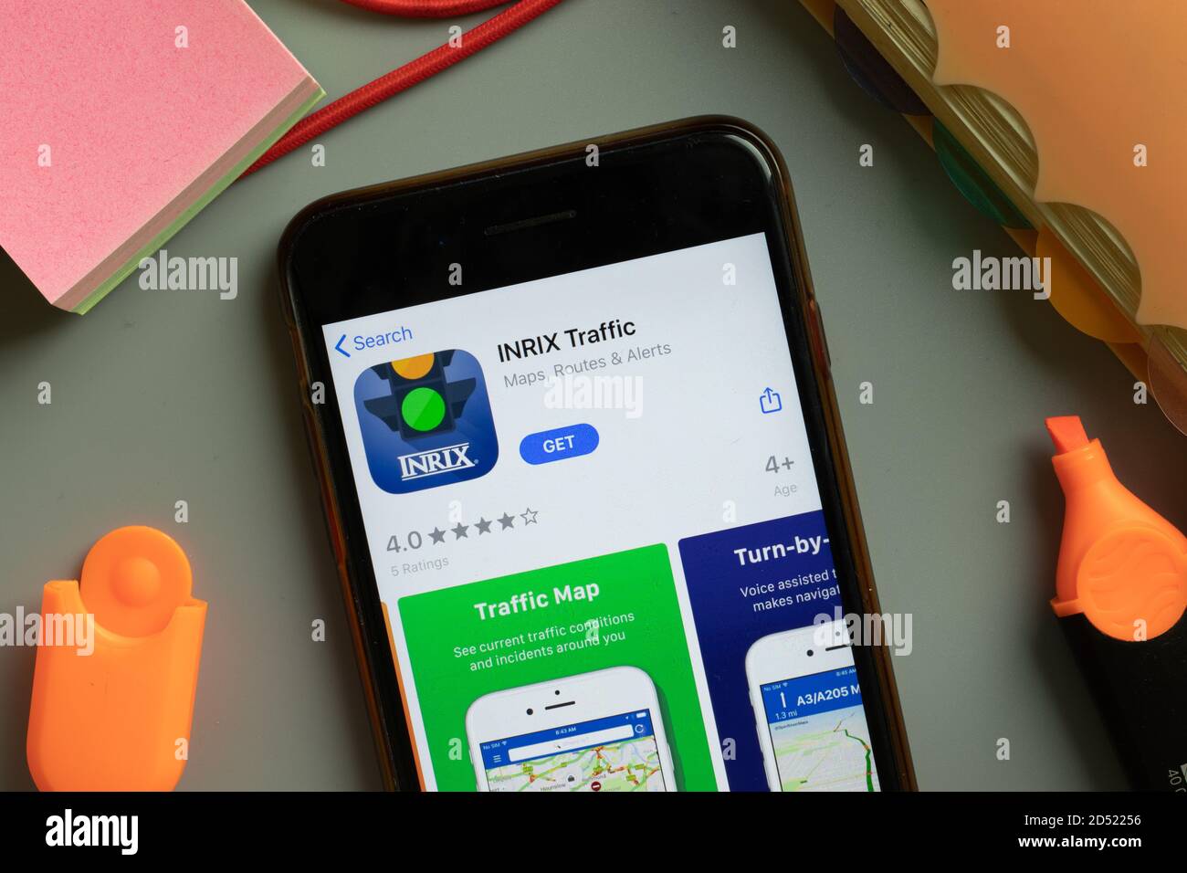 New York, Etats-Unis - 29 septembre 2020 : logo de l'application mobile INRIX Traffic sur l'écran du téléphone, illustration éditoriale Banque D'Images