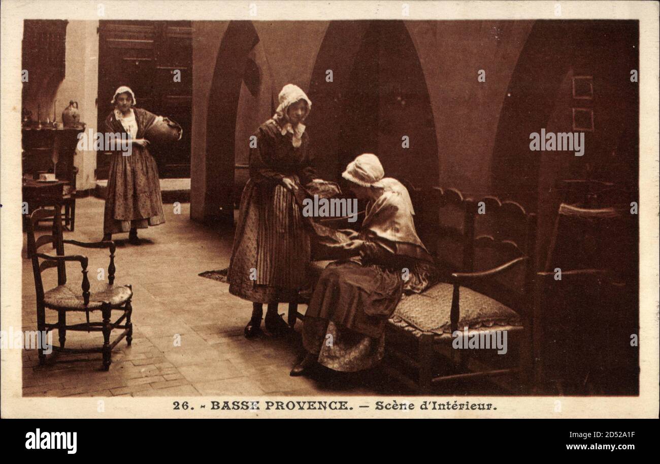 Basse Provence, scène d'intérieur, trois femmes | utilisation dans le monde entier Banque D'Images