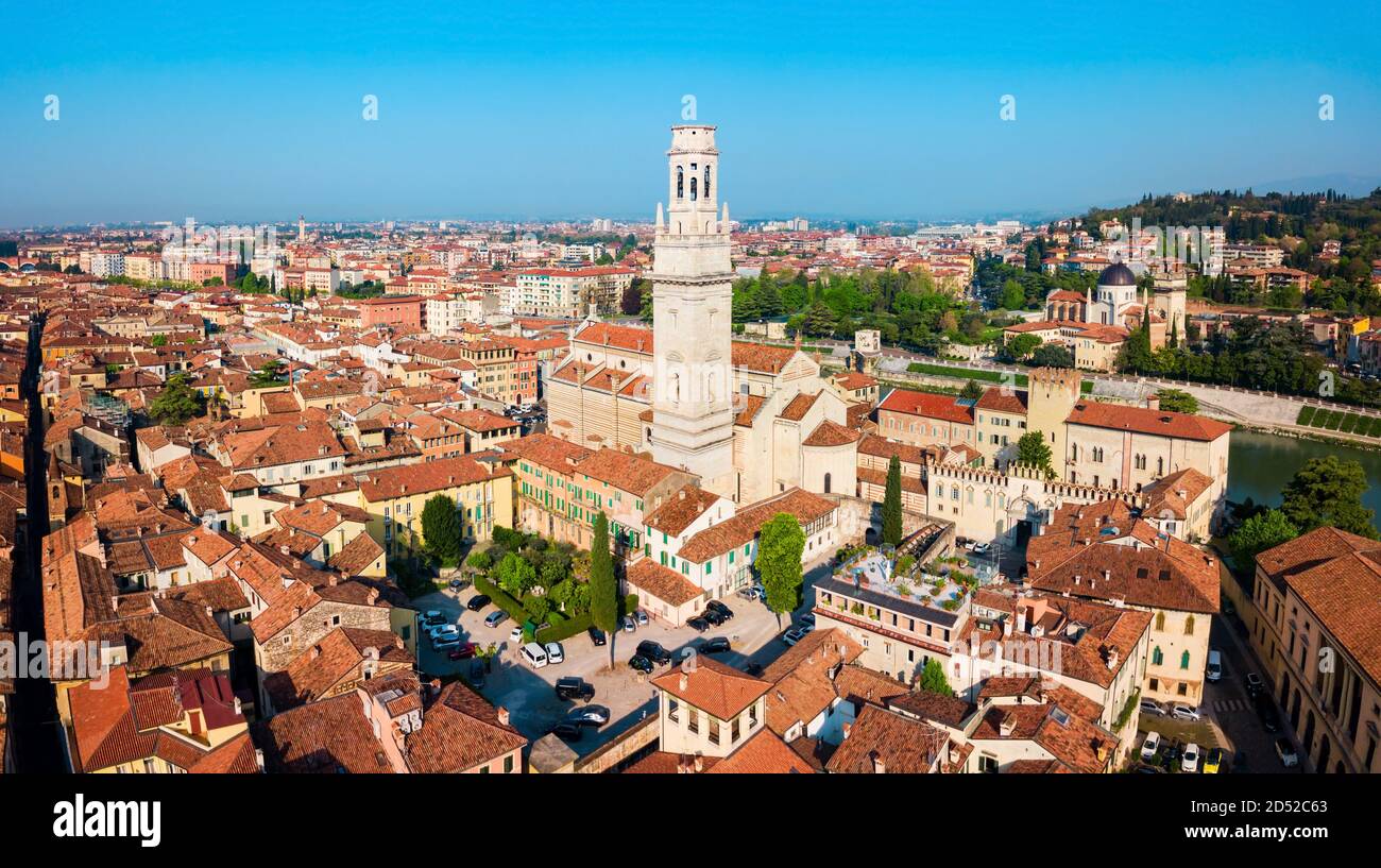 La cathédrale de Vérone vue panoramique aérienne à Vérone, Vénétie en Italie Banque D'Images