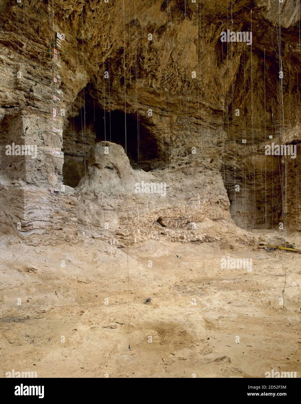 Abri de roche Abrac Romani. Paléolithique moyen. Capellades. Espagne, Catalogne, province de Barcelone. Banque D'Images