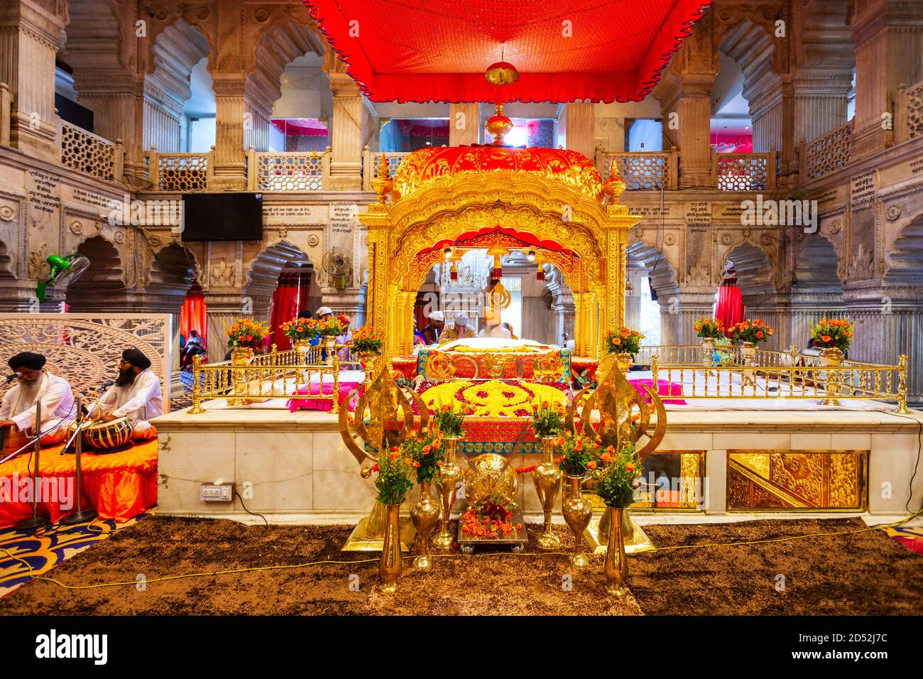 New DELHI, INDE - 06 OCTOBRE 2019: Gurudwara Sis Ganj Sahib intérieur, l'un des neuf Gurnaines historiques à New Delhi en Inde Banque D'Images