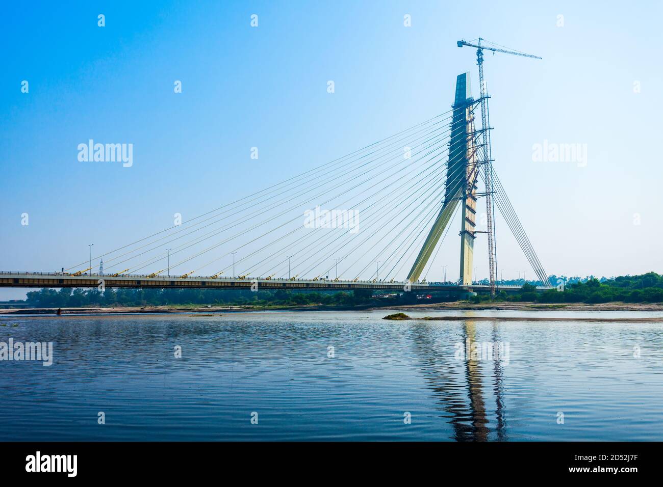 New DELHI, INDE - 06 OCTOBRE 2019 : Signature Bridge est un câble à espar cantilever qui est resté le pont à travers la rivière Yamuna à New Delhi, Inde Banque D'Images