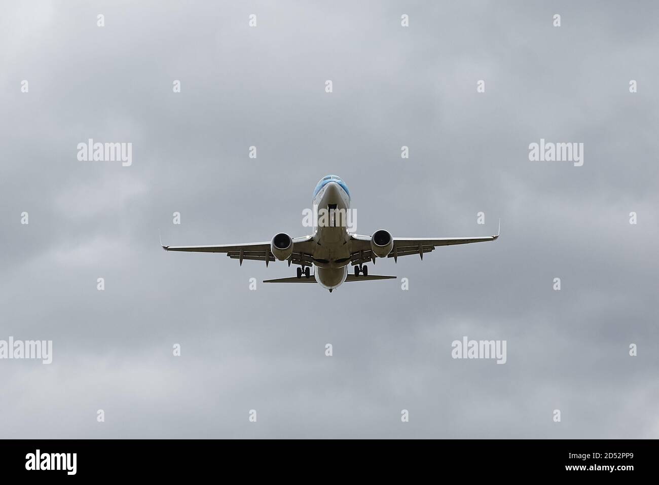 Avion commercial Landing Banque D'Images