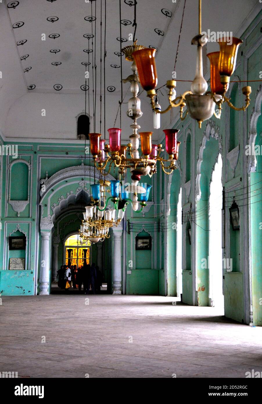 Intérieur de Bara Imambara, également connu sous le nom de mosquée Asfi est un complexe d'imambara à Lucknow, Uttar Pradesh (UP) Inde construit par Asaf-ud-Daula, le Nawab of Banque D'Images
