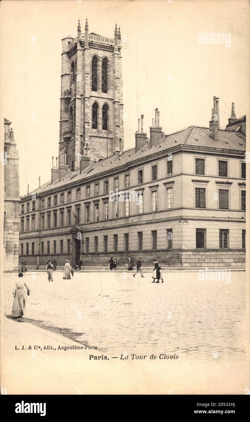 Paris, la Tour de Clovis, Straßenpartie, Kirchturm, Fassade, Passanten | utilisation dans le monde entier Banque D'Images