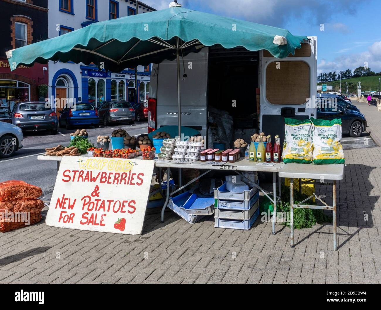 Bantry, UN marché de vente de produits frais à Bantry, comté de Cork, Irlande. Banque D'Images