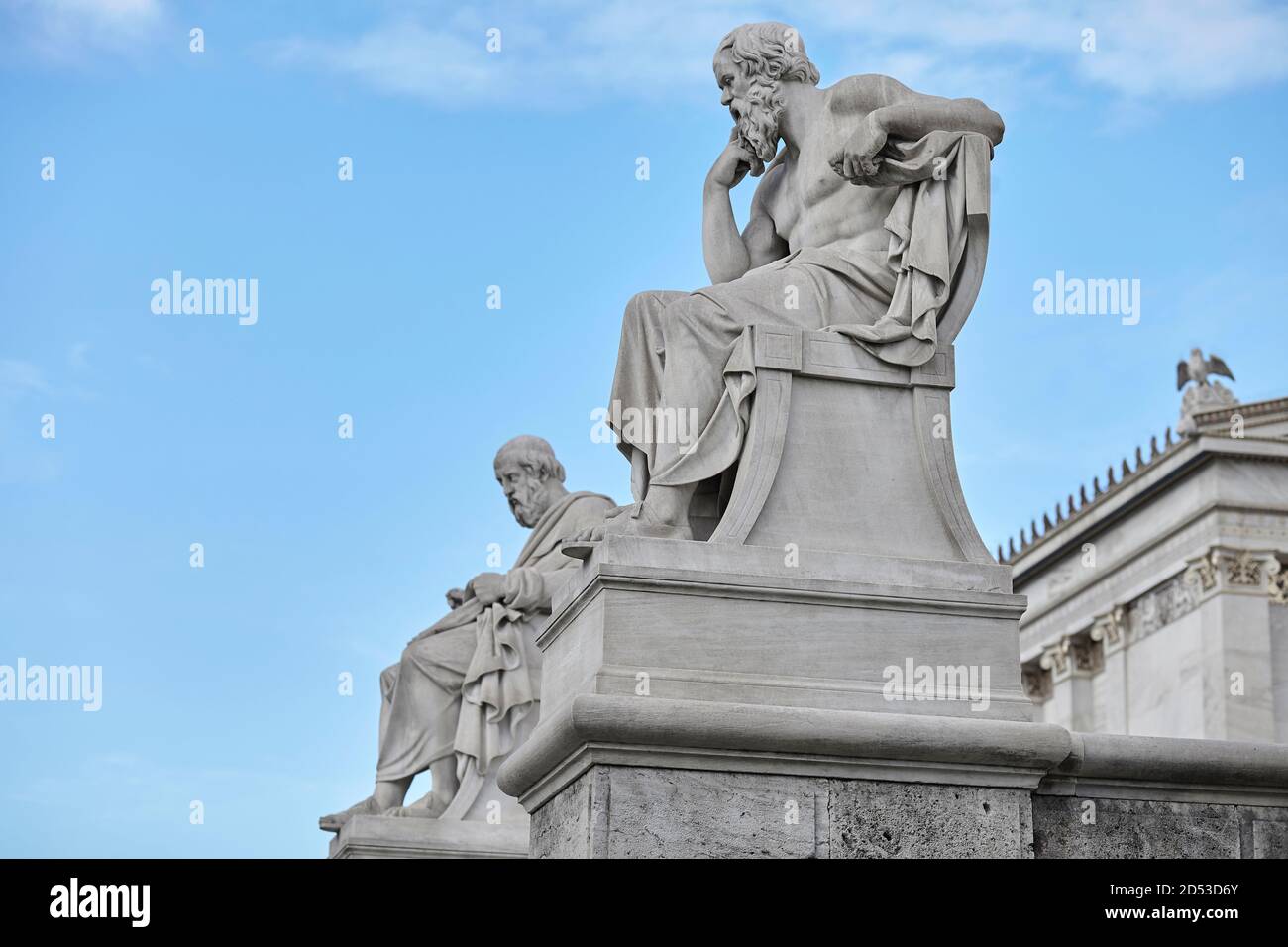 Statue de Platon et socrates à l'académie d'Athènes Grèce Banque D'Images