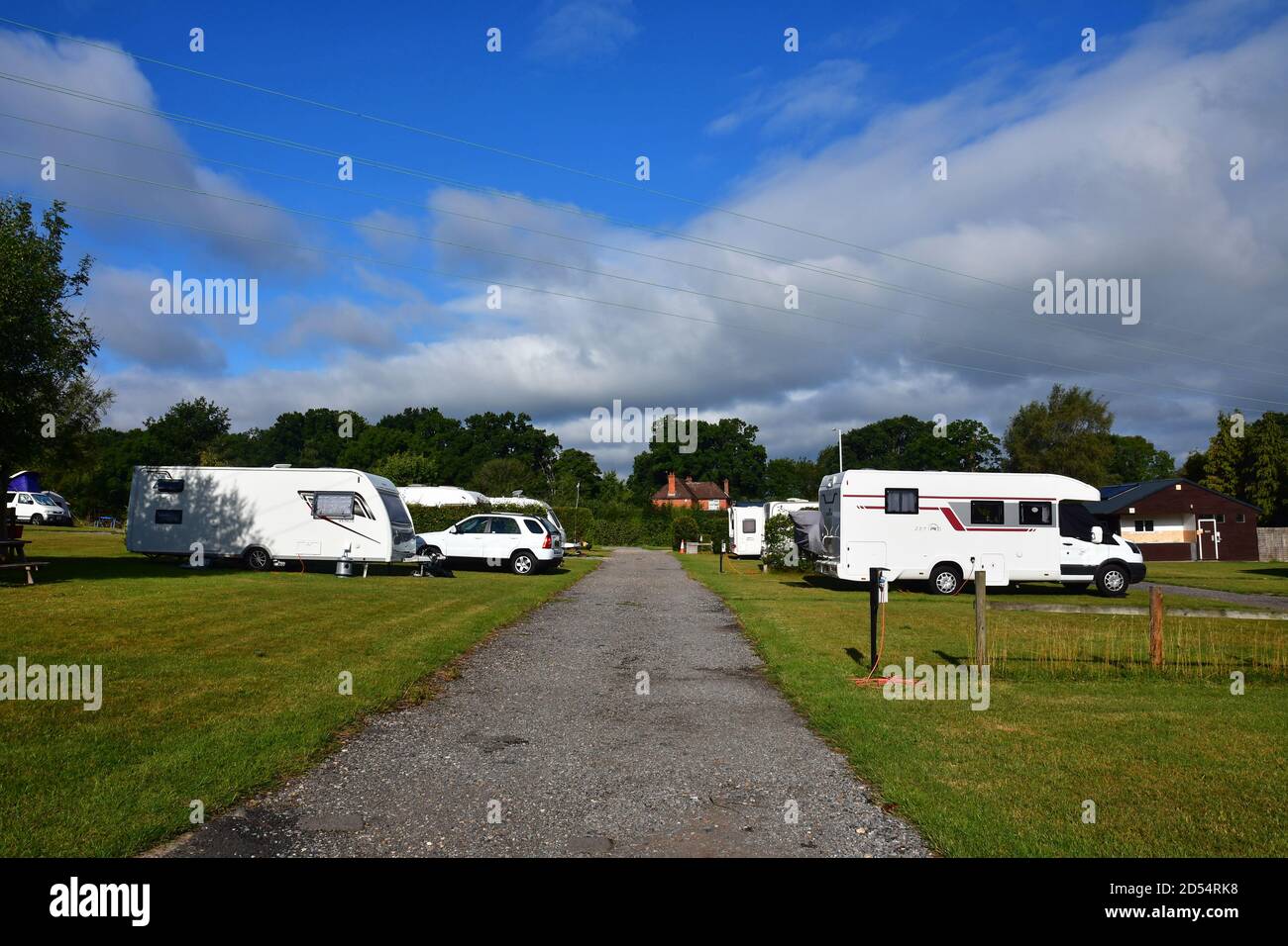 Caravanes et camping-cars à Oakley Farm Campsite, Newbury, Berkshire,  Royaume-Uni Photo Stock - Alamy