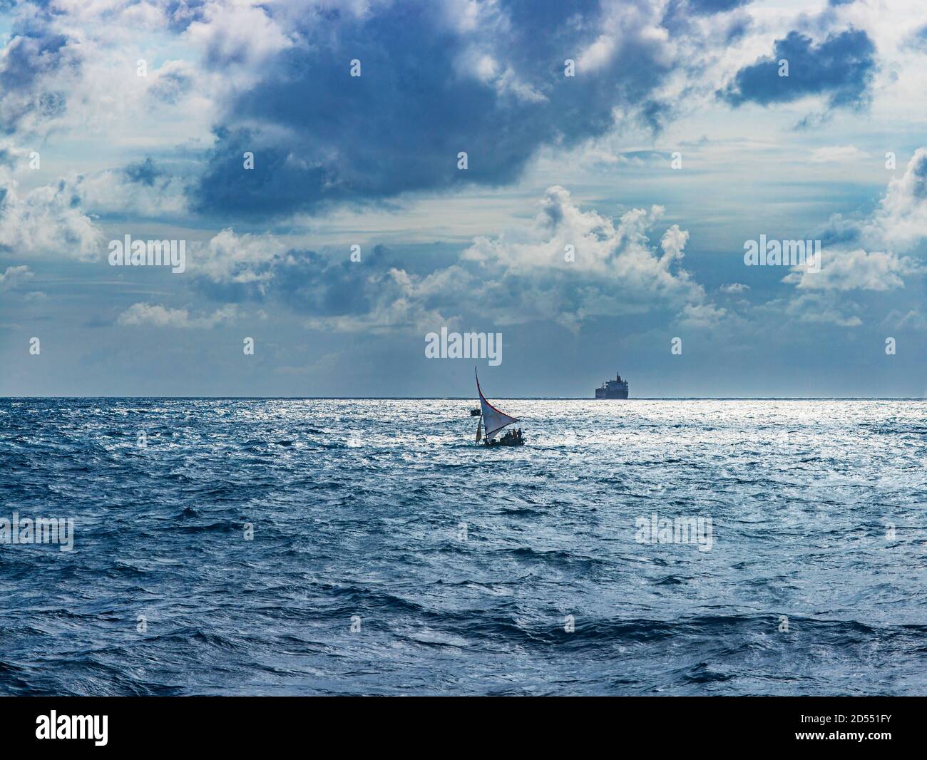 Raft ou Jangada est un bateau de pêche typique du nord-est du Brésil, État de Ceara, Brésil. Banque D'Images