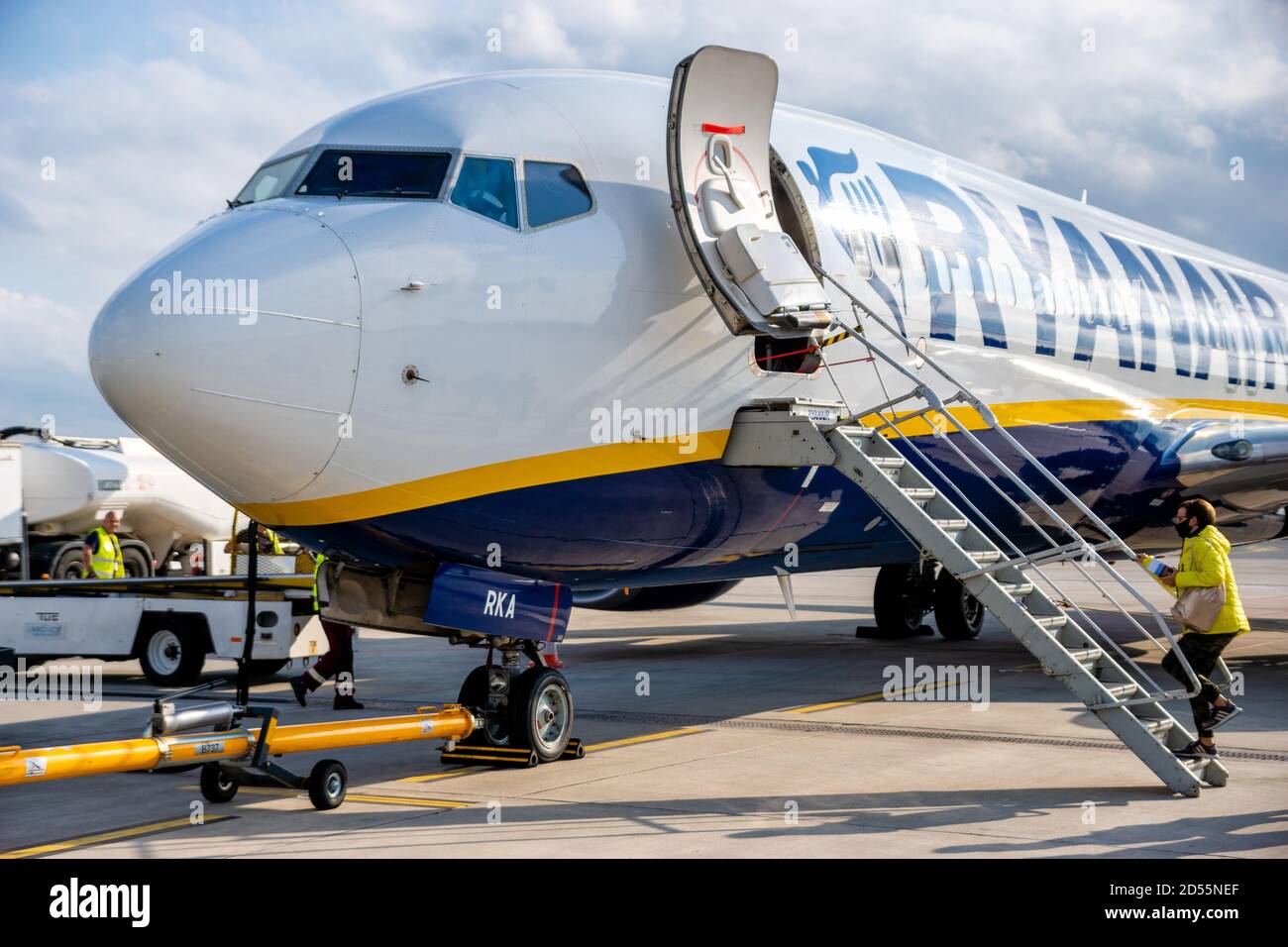 Boeing 737-800 appartenant à la compagnie aérienne low-cost Ryanair Banque D'Images
